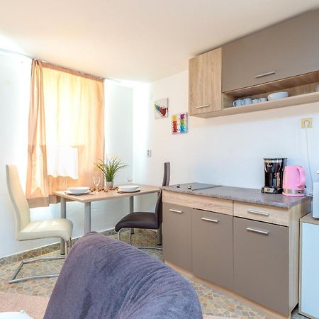 מדולין Apartments Elisabeth מראה חיצוני תמונה