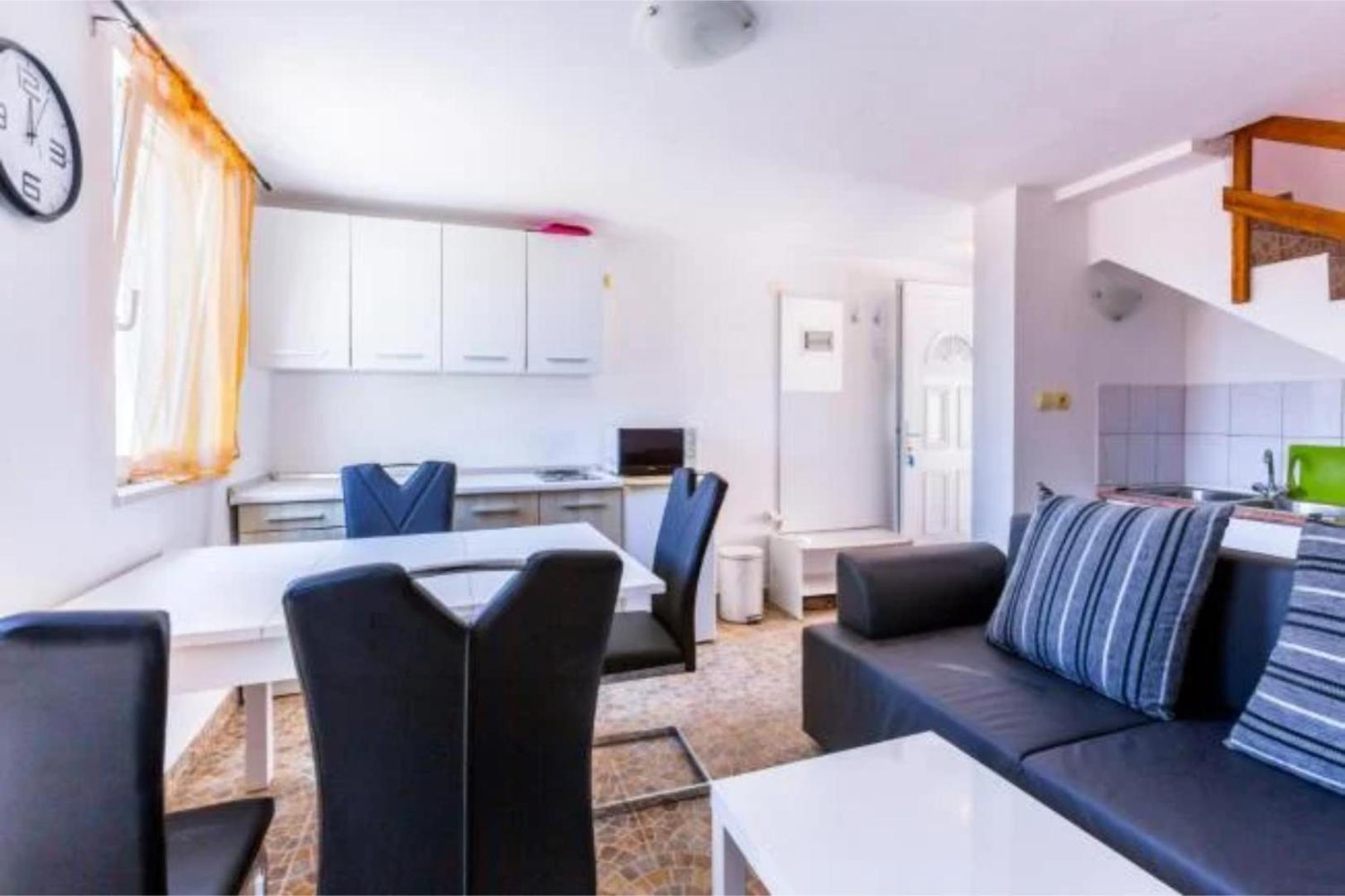 מדולין Apartments Elisabeth מראה חיצוני תמונה