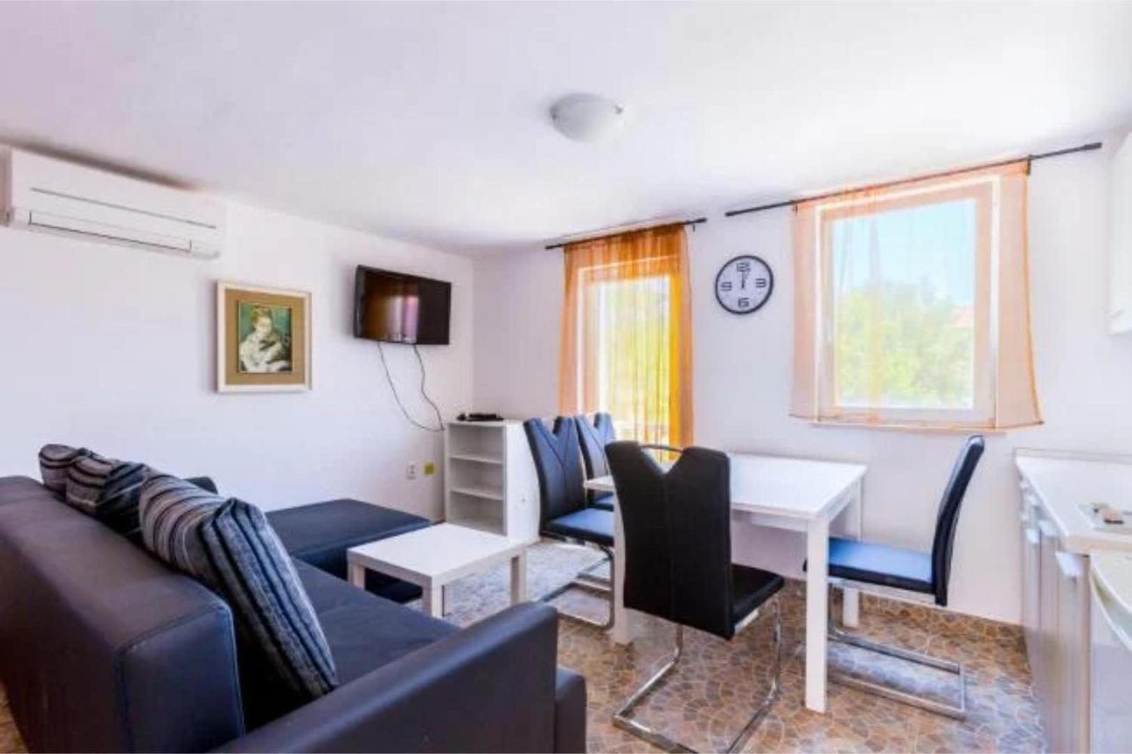 מדולין Apartments Elisabeth מראה חיצוני תמונה