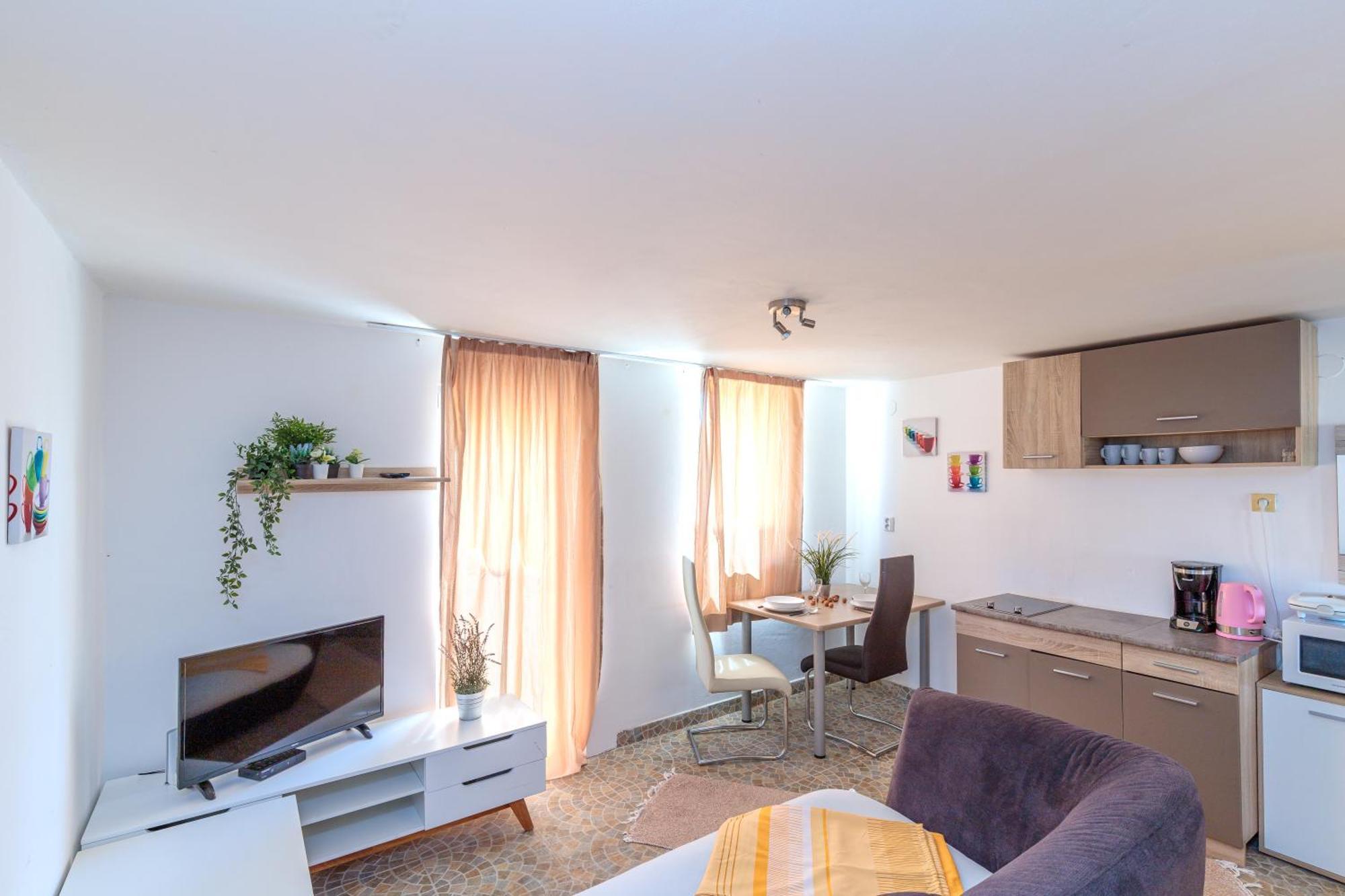 מדולין Apartments Elisabeth מראה חיצוני תמונה