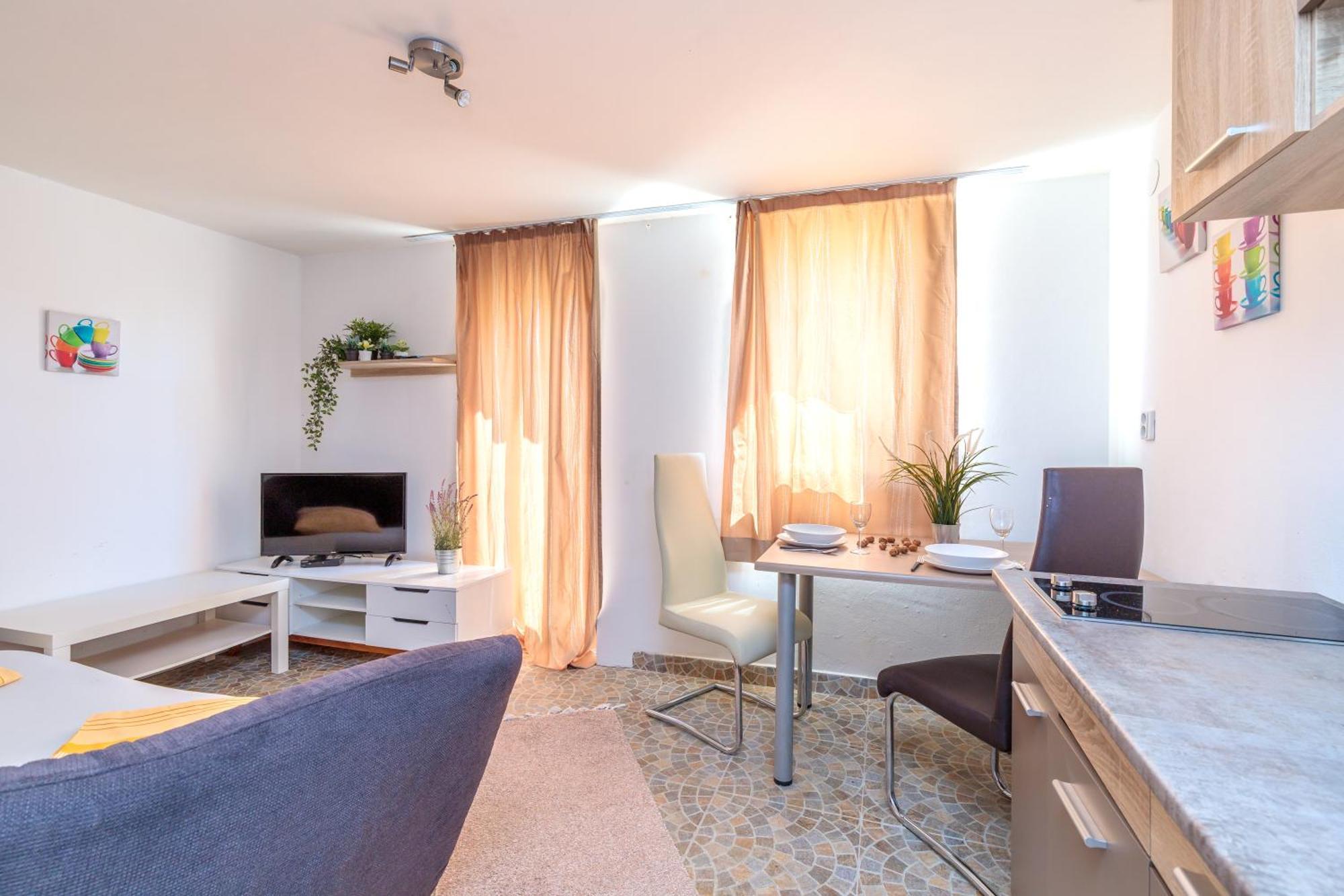 מדולין Apartments Elisabeth מראה חיצוני תמונה